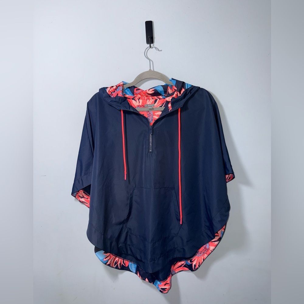 Aerie women’s hooded Poncho Blue Floral windbreaker size XS/S EUC